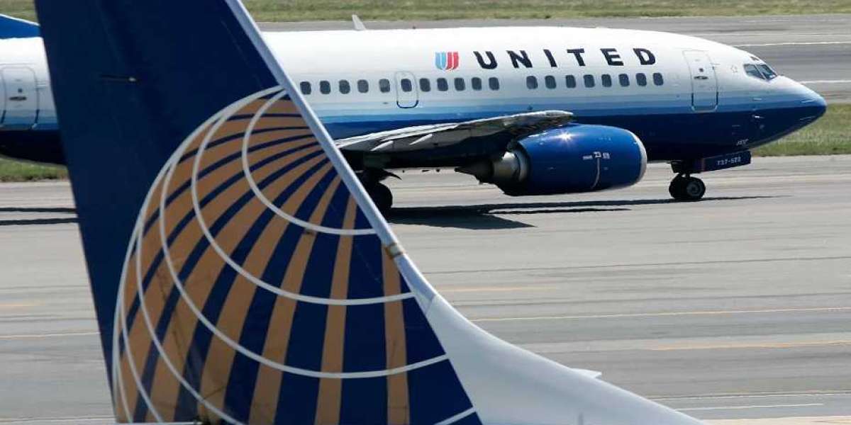 United Airlines Reservations: How To Get Ticket Deals In Advance